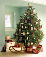 28 Creative Christmas Tree Decorating Ideas Martha La102960 Hol Tree Jpg