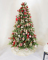 28 creative christmas tree decorating ideas martha stewart