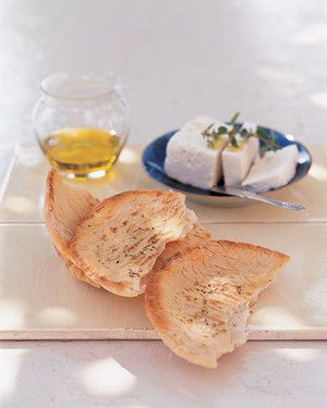 Herbed Pita Toast with Feta Cheese_image