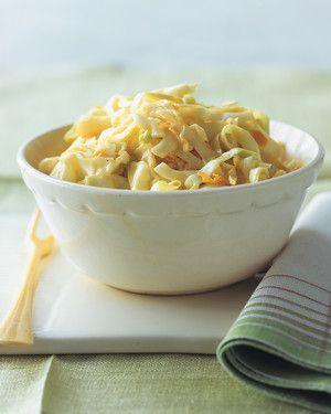 Classic Coleslaw with Creamy Dressing_image