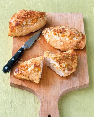 Almond-Apricot Chicken with Mint Pesto_image