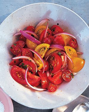 Tomato and Red Onion Salad_image