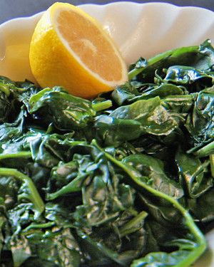 Spinach with Lemon image