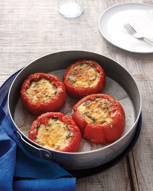 Baked Eggs in Tomatoes_image