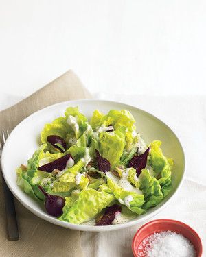 Salad with Beets and Yogurt Dressing_image