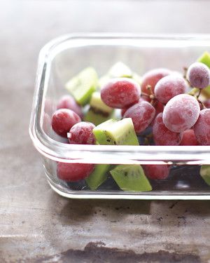 Frozen Grapes and Kiwi_image