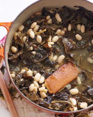 Stewed Collard Greens and White Beans_image