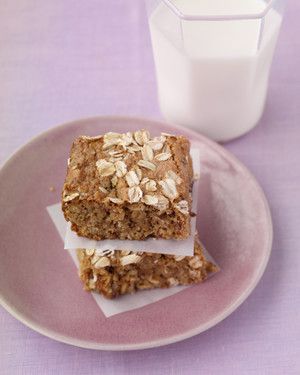 Oatmeal Bars with Dates and Walnuts_image