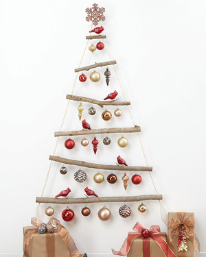 thd-hht-holiday-ornamenttree-07-1114_vert.jpg?itok=JUOKsije