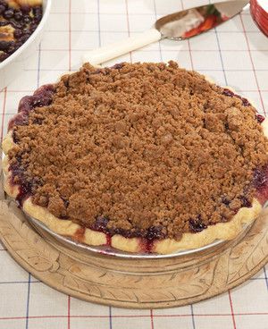 Blueberry Crumble Pie image