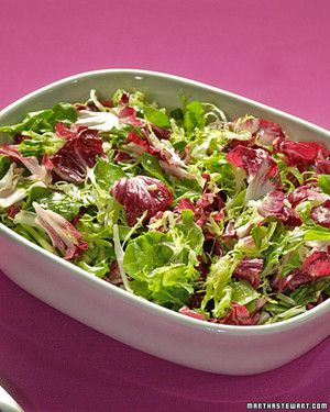 Mixed Green Salad with Citrus Dressing_image