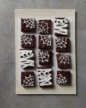 halloween brownies frosted in white
