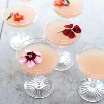 lillet-rose-cocktails-mld108276.jpg