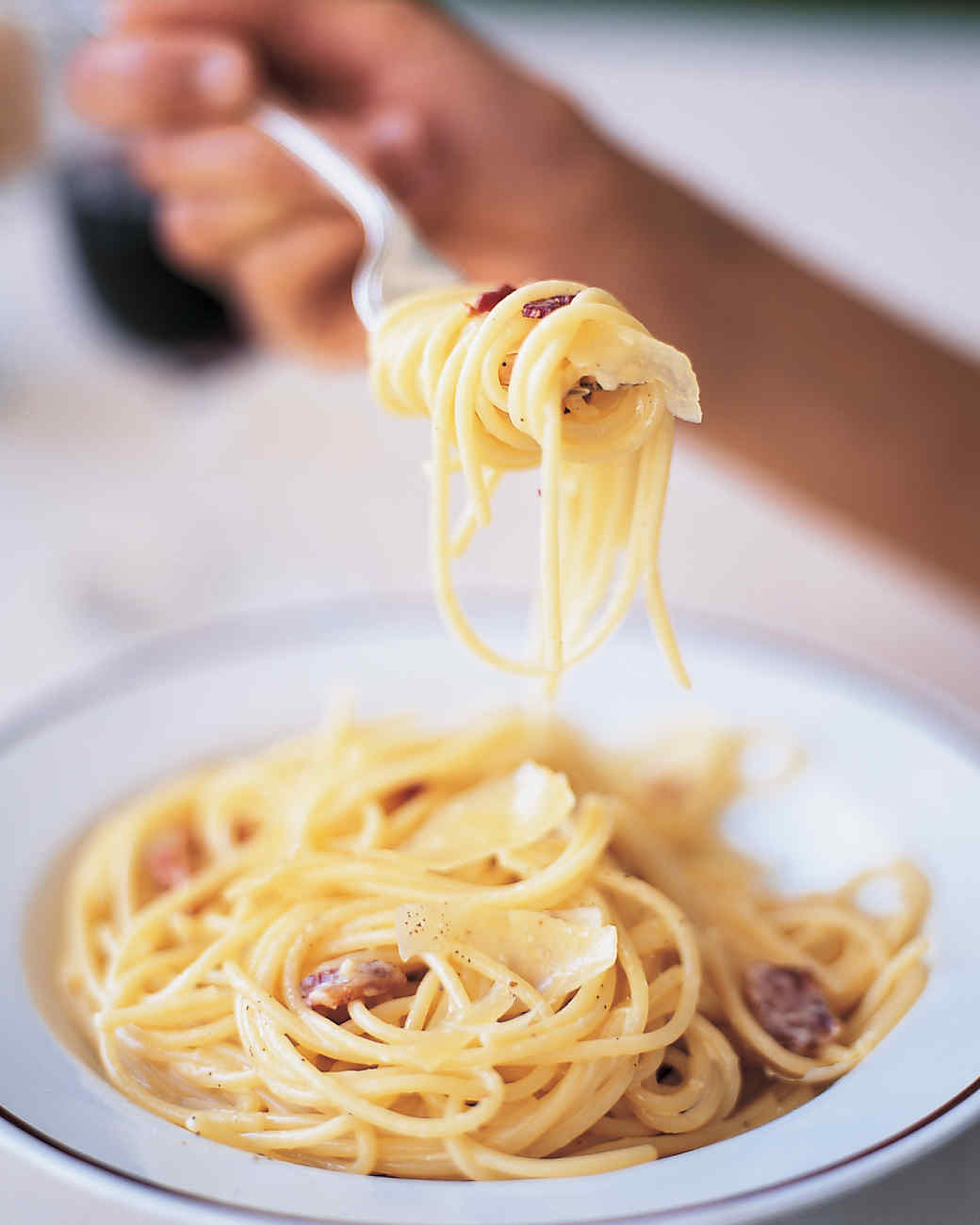 12 Classic Italian Pasta Recipes Everyone Should Know How To Make   Main 01354 Vert 