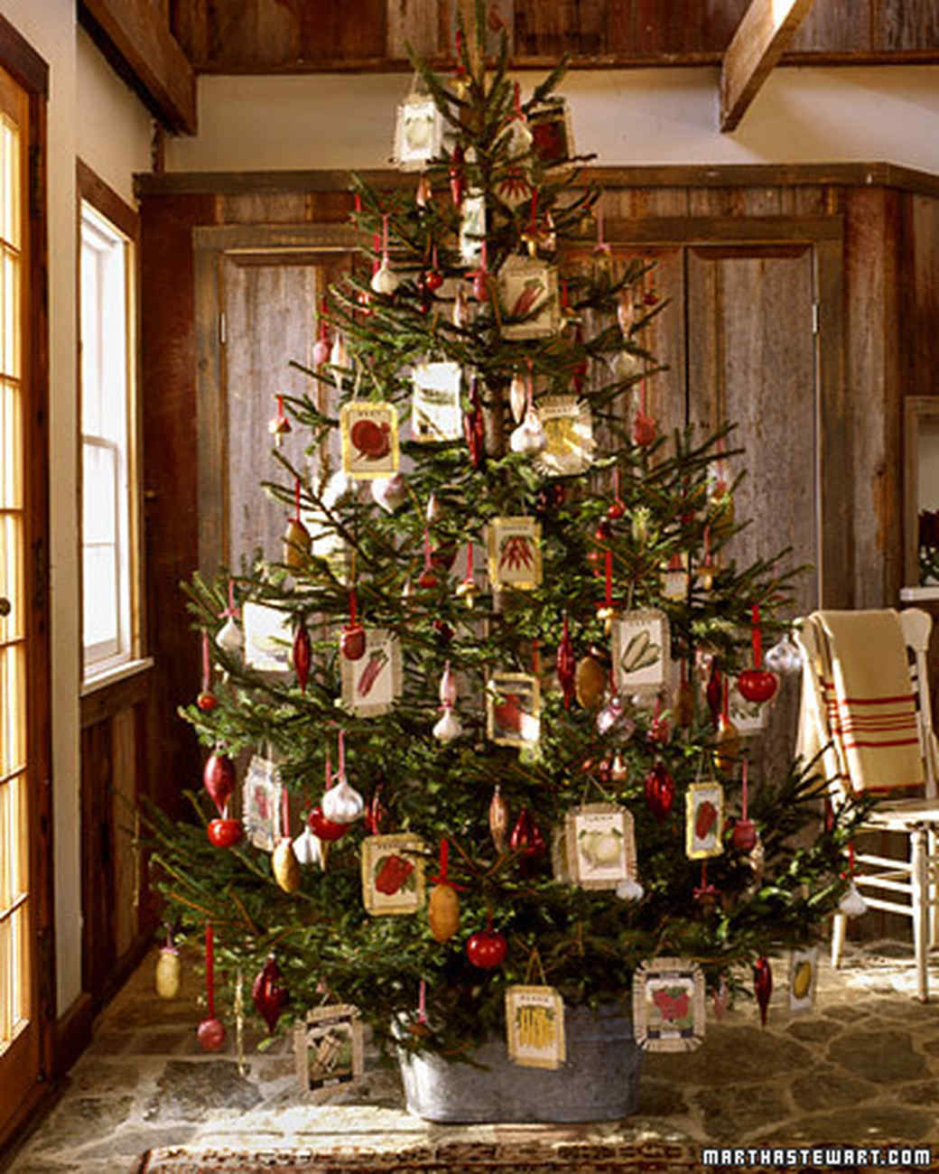 28 Creative Christmas Tree Decorating Ideas Martha Stewart