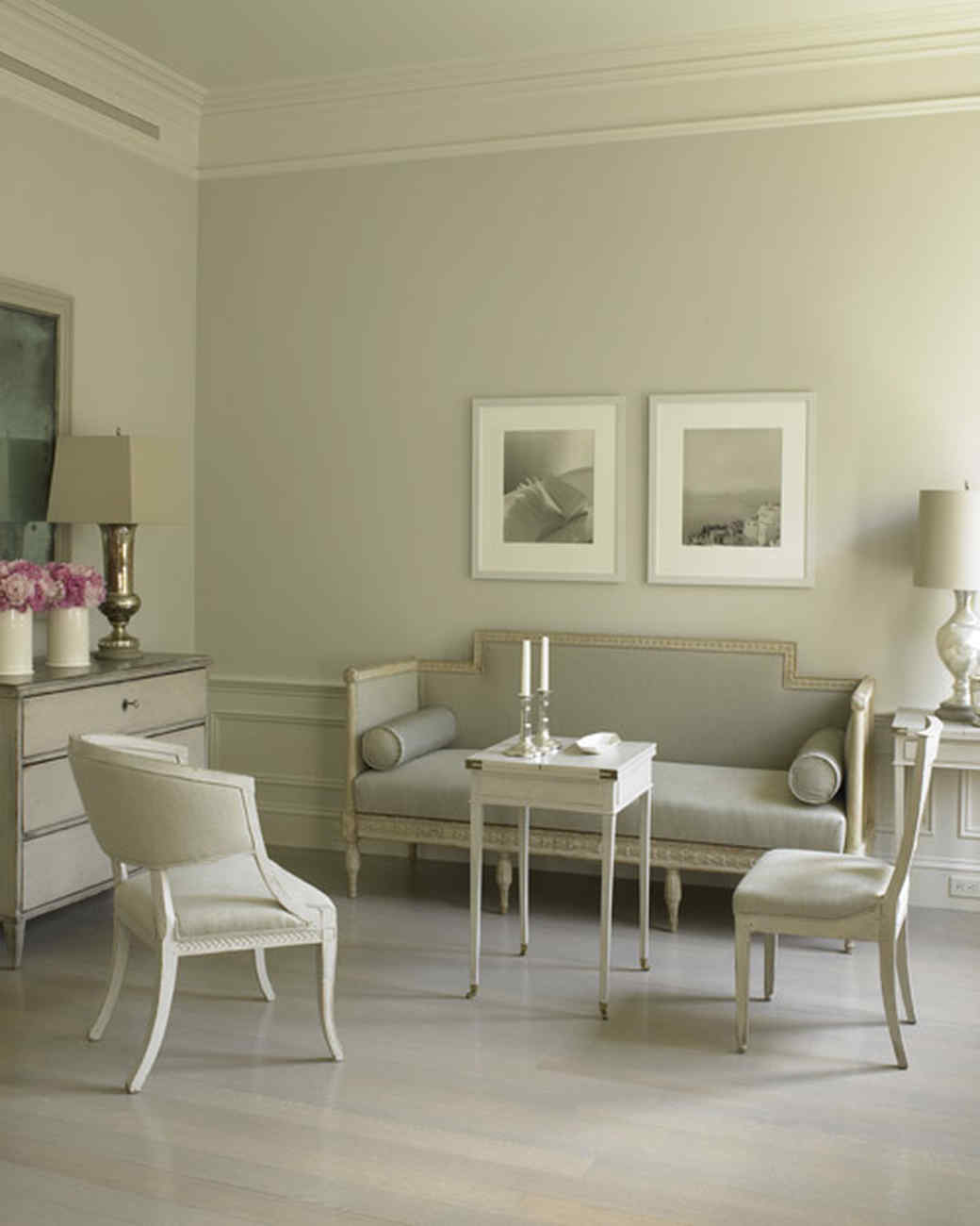 Home Tour A Gray And Graceful Apartment Martha Stewart