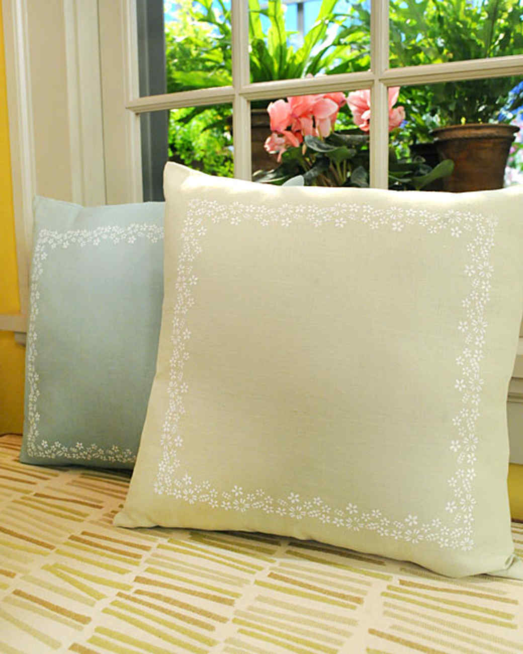Stenciled Pillow & Video Martha Stewart