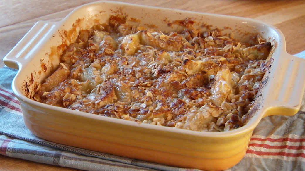 Martha Stewart Apple Crumb Pie Apple pie is one of the most classic american desserts. martha stewart apple crumb pie