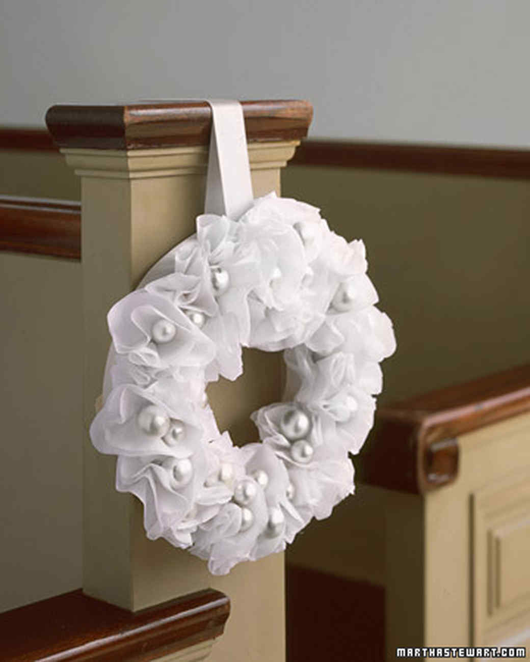 Paper Pew Wreath | Martha Stewart
