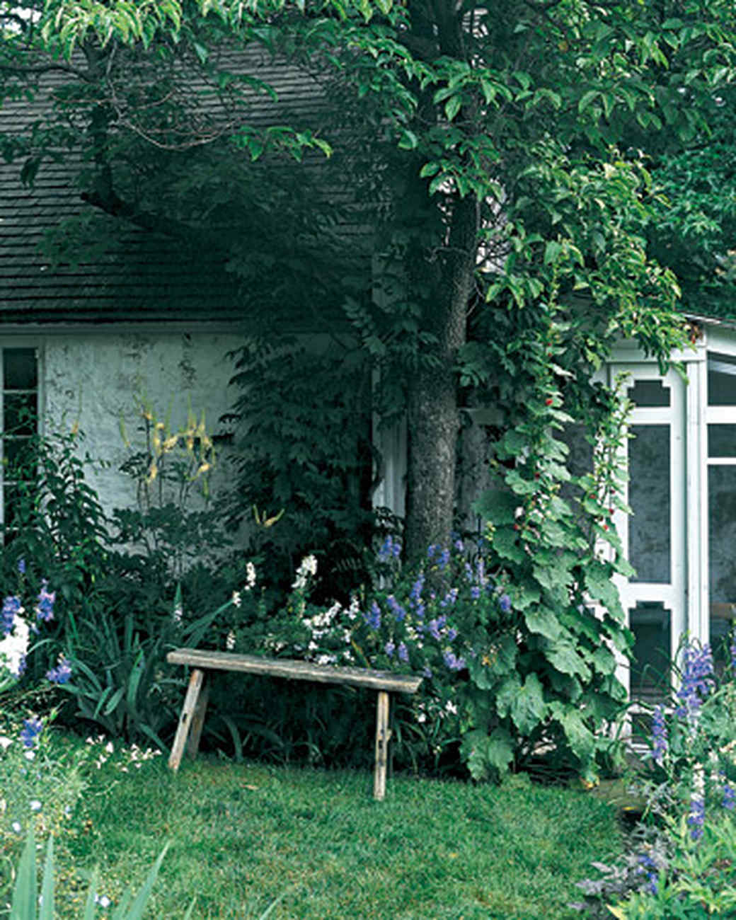 Garden Tour A Flowering Home Martha Stewart