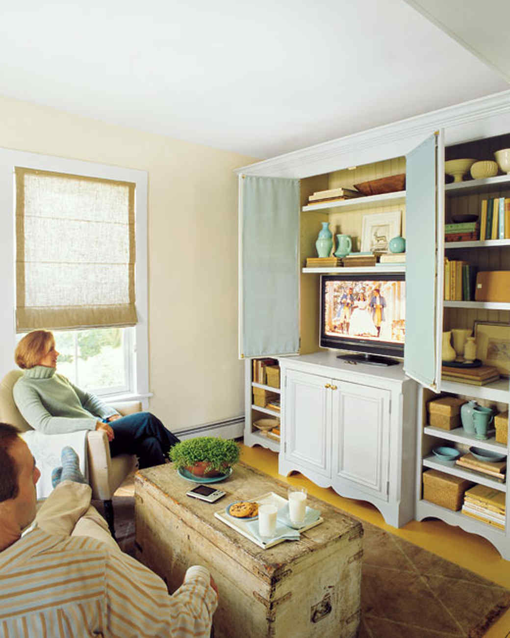 Organizing Technology In Your Living Room Martha Stewart