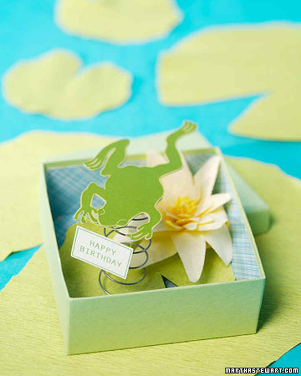 36 Paper Crafts Anyone Can Make 36 Paper Crafts Anyone Can Make