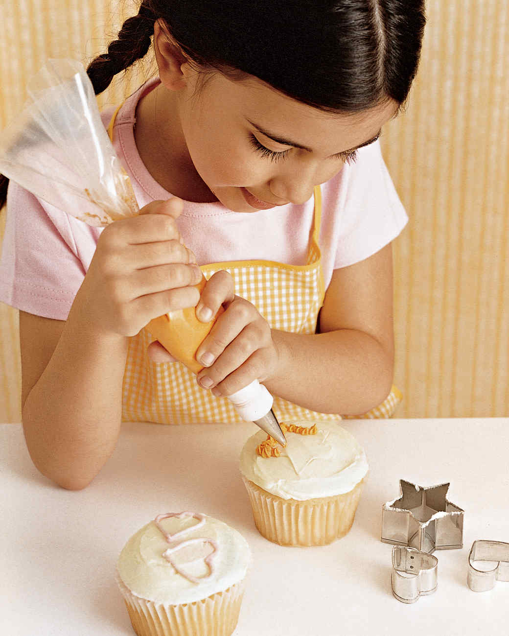 The Icing On Top 16 Tips For Decorating And Displaying Cakes