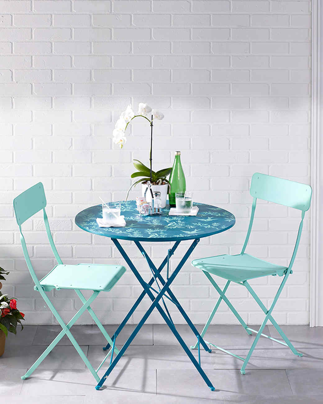 Chinoiserie Stenciled Table And Chair Set Martha Plaid Bistro Set