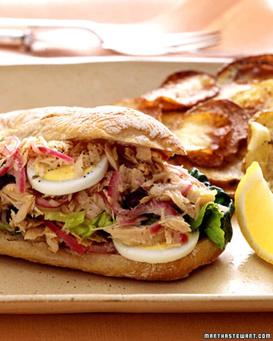 No-Cook Summer Recipes - Summer means long days filled with outdoor activities and impromptu weekend gatherings. So when the temperature rises, keep the cooking time to a minimum and the kitchen cool with our favorite no-cook summer recipes. | www.hungerchef.xyz #nocook #summer #summerrecipe #summerfood #salad #sandwiches #soup No-Cook Summer Recipes - Summer means long days filled with outdoor activities and impromptu weekend gatherings. So when the temperature rises, keep the cooking time to a minimum and the kitchen cool with our favorite no-cook summer recipes. | www.hungerchef.xyz #nocook #summer #summerrecipe #summerfood #salad #sandwiches #soup