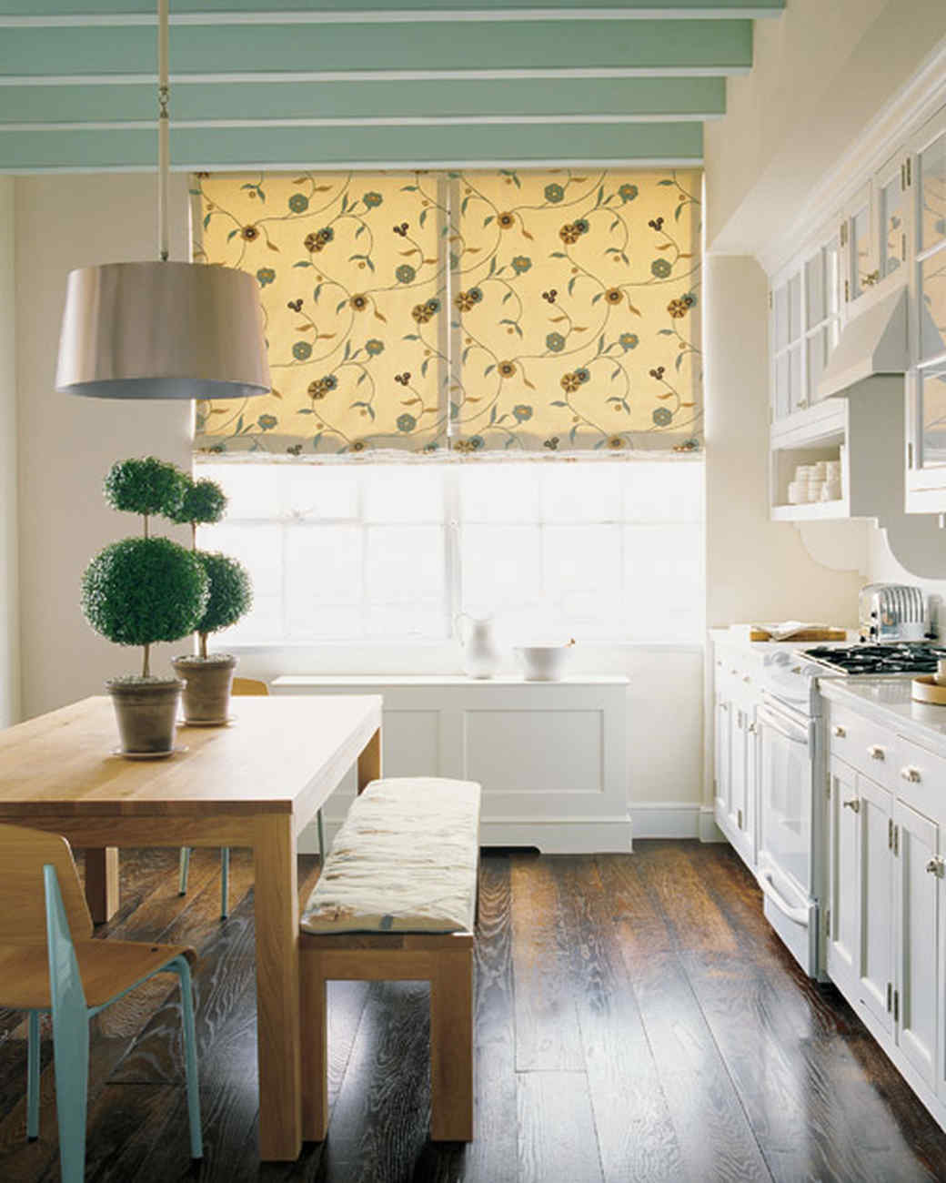 Yellow Rooms Martha
