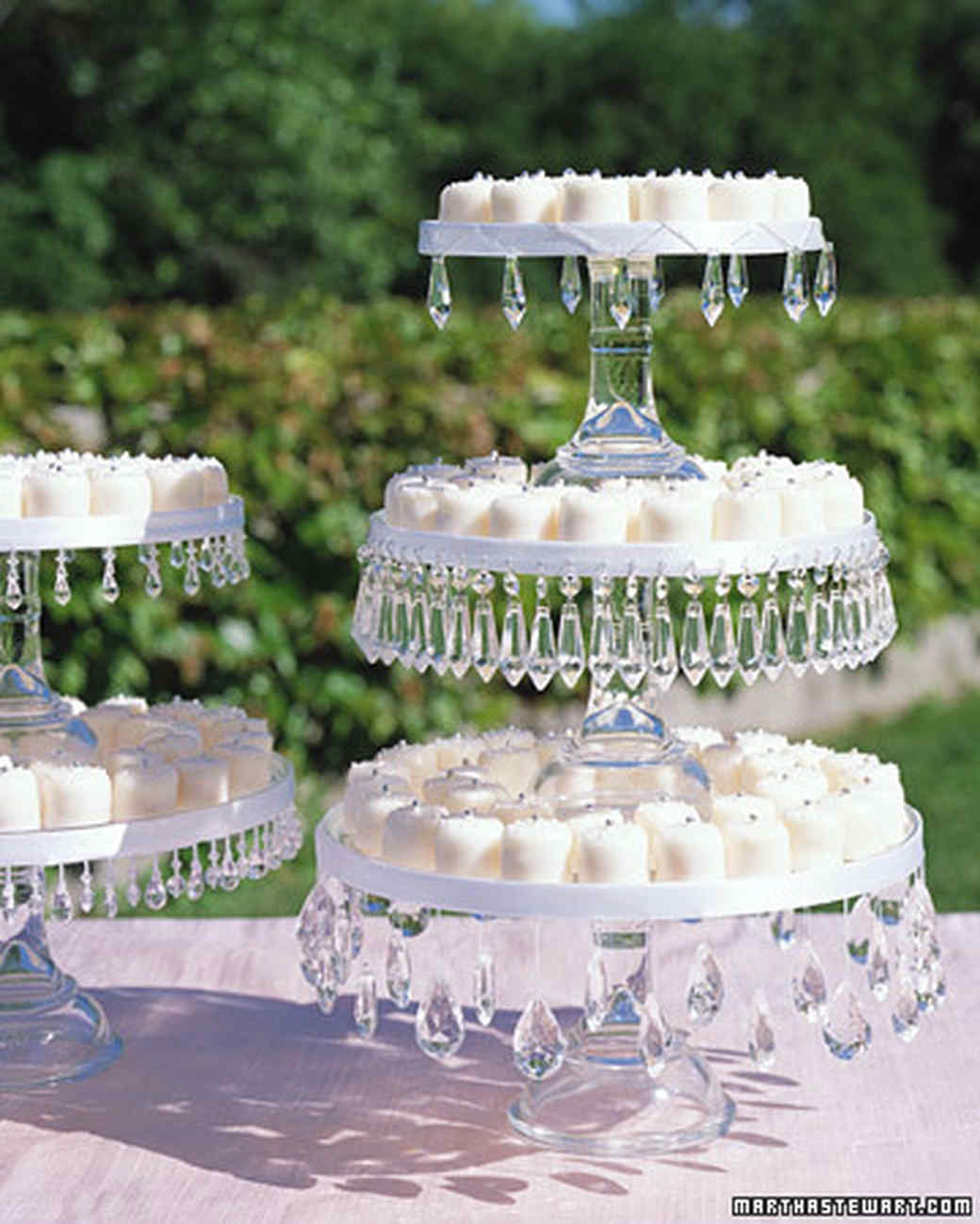 wedding cake stands rental