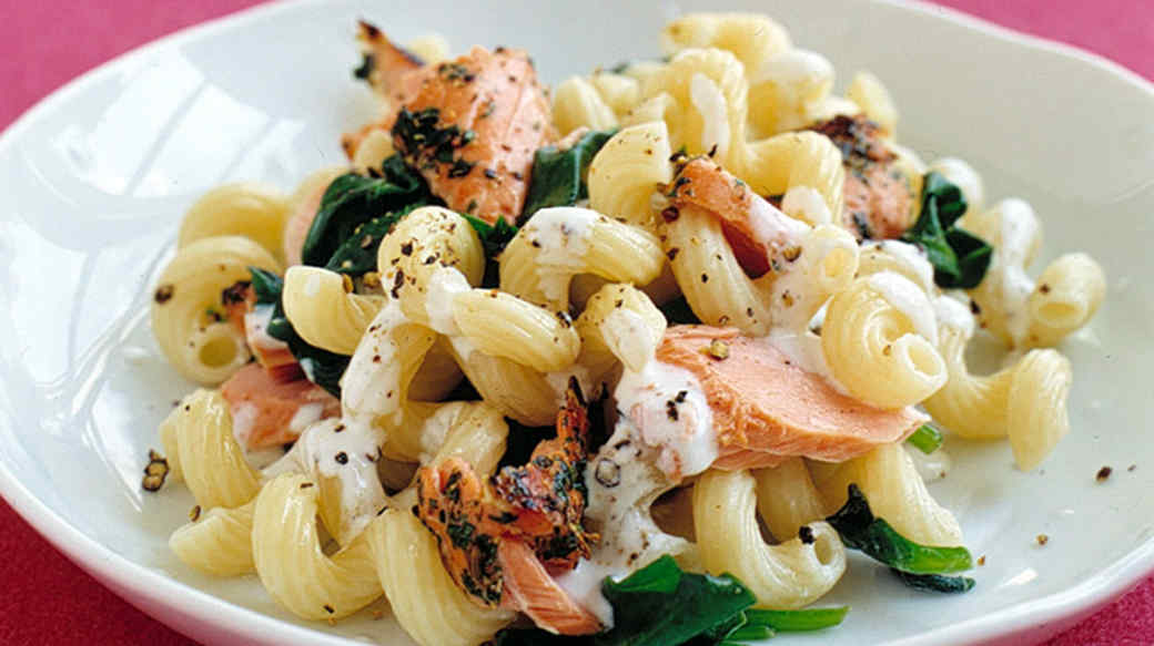 smoked salmon pasta sour cream