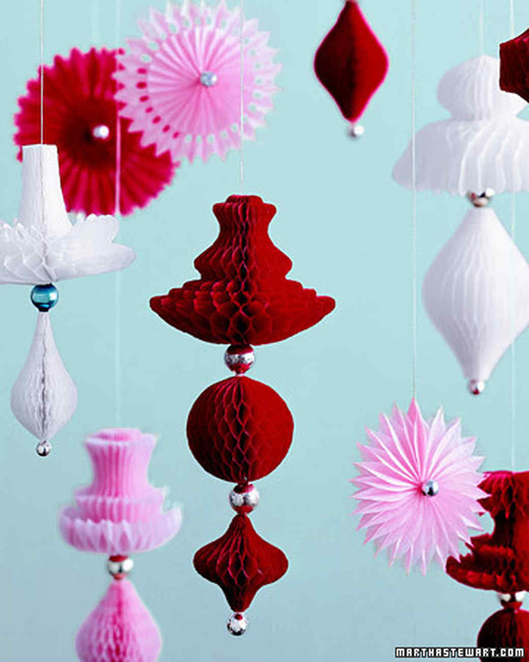 How To Make Christmas Honeycomb Paper Decorations How To Make Christmas Honeycomb Paper Decorations