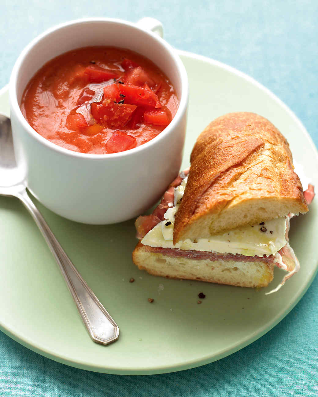 No-Cook Summer Recipes - Summer means long days filled with outdoor activities and impromptu weekend gatherings. So when the temperature rises, keep the cooking time to a minimum and the kitchen cool with our favorite no-cook summer recipes. | www.hungerchef.xyz #nocook #summer #summerrecipe #summerfood #salad #sandwiches #soup No-Cook Summer Recipes - Summer means long days filled with outdoor activities and impromptu weekend gatherings. So when the temperature rises, keep the cooking time to a minimum and the kitchen cool with our favorite no-cook summer recipes. | www.hungerchef.xyz #nocook #summer #summerrecipe #summerfood #salad #sandwiches #soup
