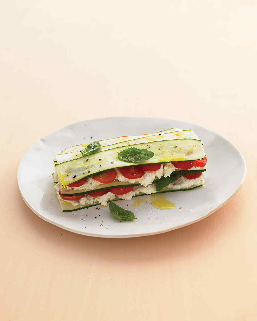 No-Cook Summer Recipes - Summer means long days filled with outdoor activities and impromptu weekend gatherings. So when the temperature rises, keep the cooking time to a minimum and the kitchen cool with our favorite no-cook summer recipes. | www.hungerchef.xyz #nocook #summer #summerrecipe #summerfood #salad #sandwiches #soup No-Cook Summer Recipes - Summer means long days filled with outdoor activities and impromptu weekend gatherings. So when the temperature rises, keep the cooking time to a minimum and the kitchen cool with our favorite no-cook summer recipes. | www.hungerchef.xyz #nocook #summer #summerrecipe #summerfood #salad #sandwiches #soup