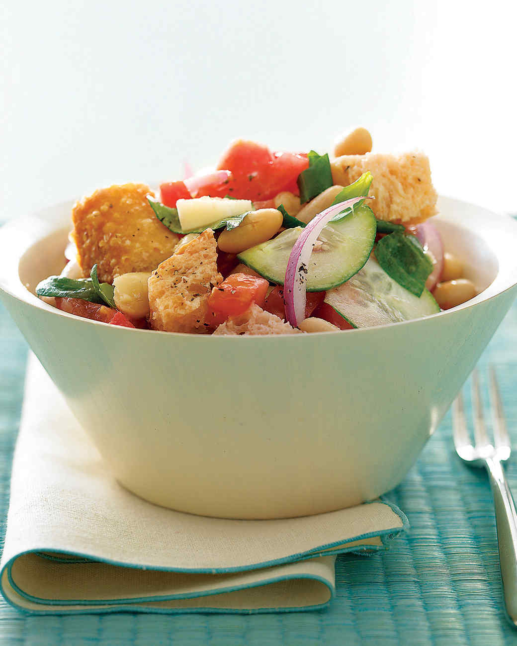 No-Cook Summer Recipes - Summer means long days filled with outdoor activities and impromptu weekend gatherings. So when the temperature rises, keep the cooking time to a minimum and the kitchen cool with our favorite no-cook summer recipes. | www.hungerchef.xyz #nocook #summer #summerrecipe #summerfood #salad #sandwiches #soup No-Cook Summer Recipes - Summer means long days filled with outdoor activities and impromptu weekend gatherings. So when the temperature rises, keep the cooking time to a minimum and the kitchen cool with our favorite no-cook summer recipes. | www.hungerchef.xyz #nocook #summer #summerrecipe #summerfood #salad #sandwiches #soup