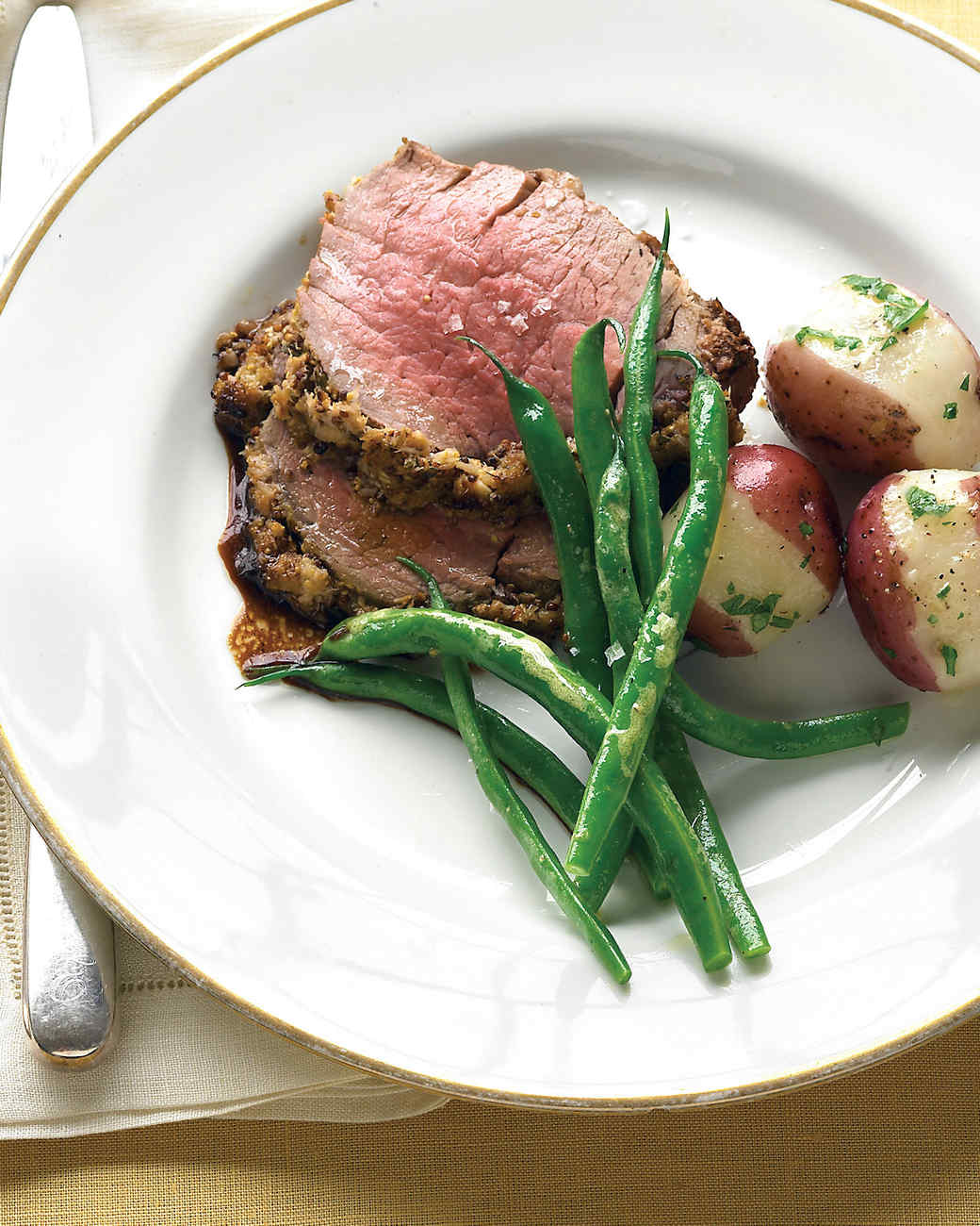 Holiday Roast Beef Recipes | Martha Stewart