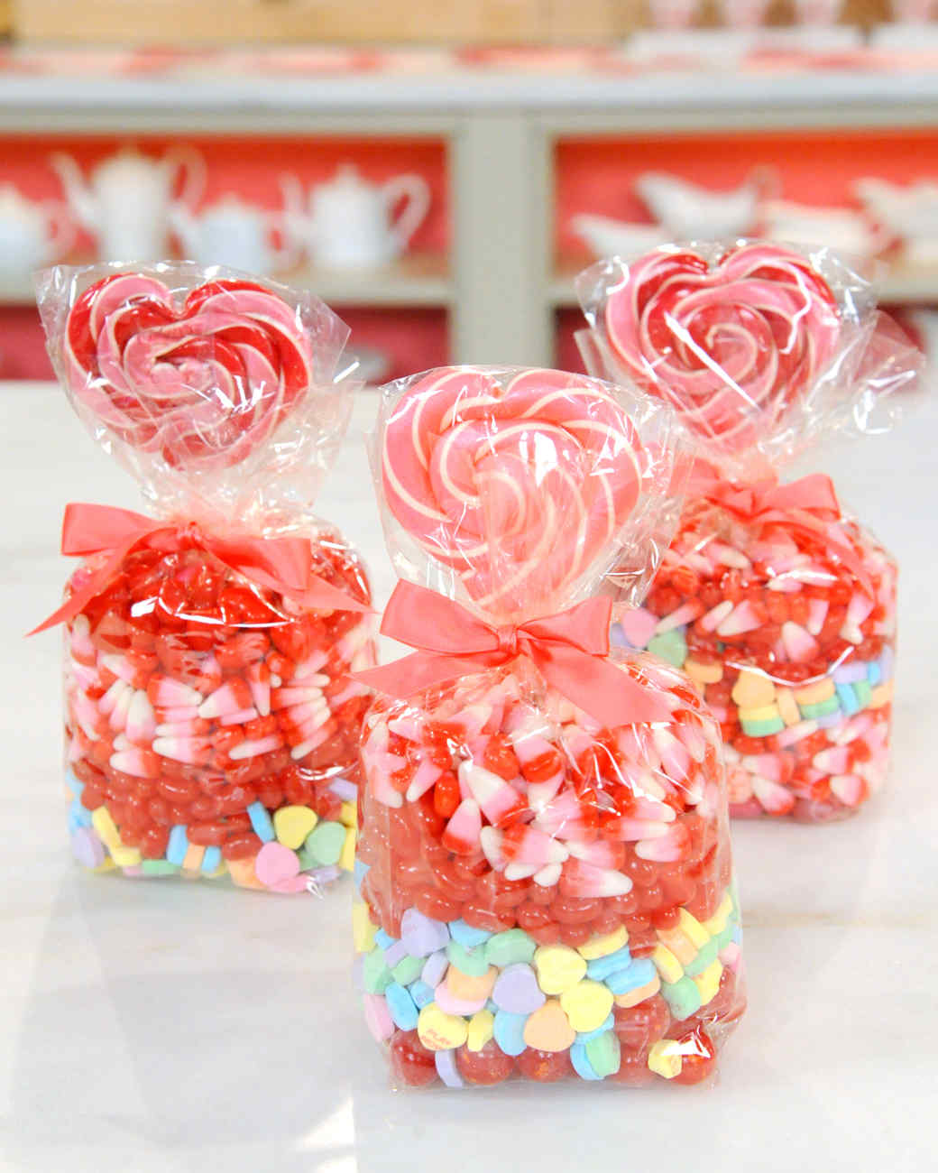 Valentine's Day Treat Bags & Video | Martha Stewart