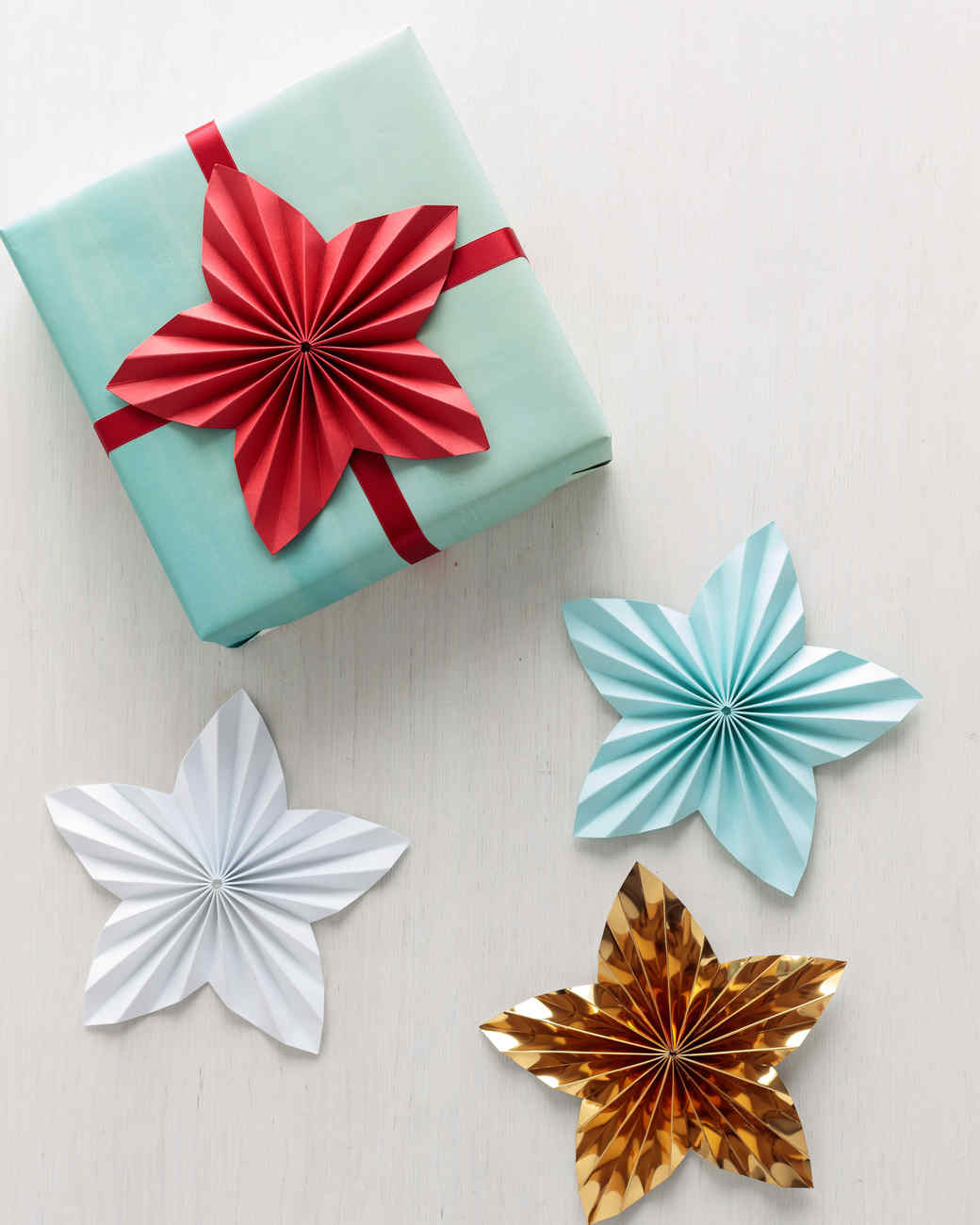 Ms crafts ornament