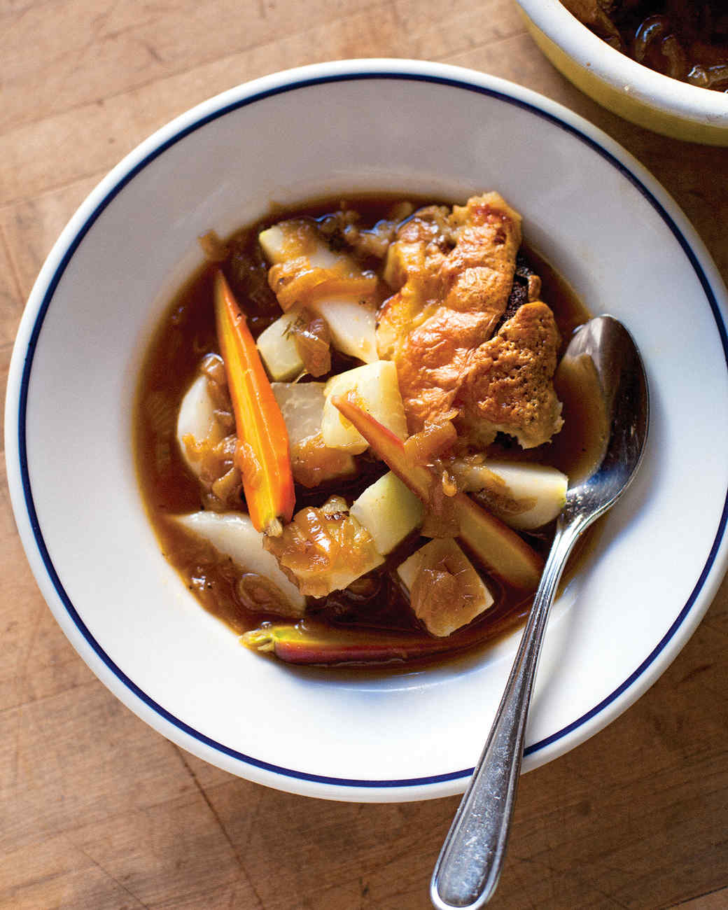 Onion Soup Recipes: From the French Classic to Rich Cheeseless Versions
