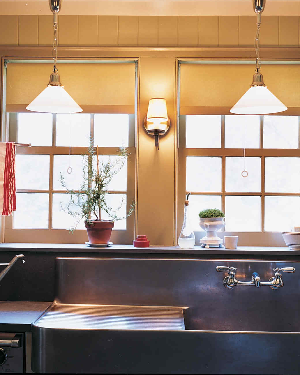 6 bright kitchen lighting ideas: see how new fixtures totally