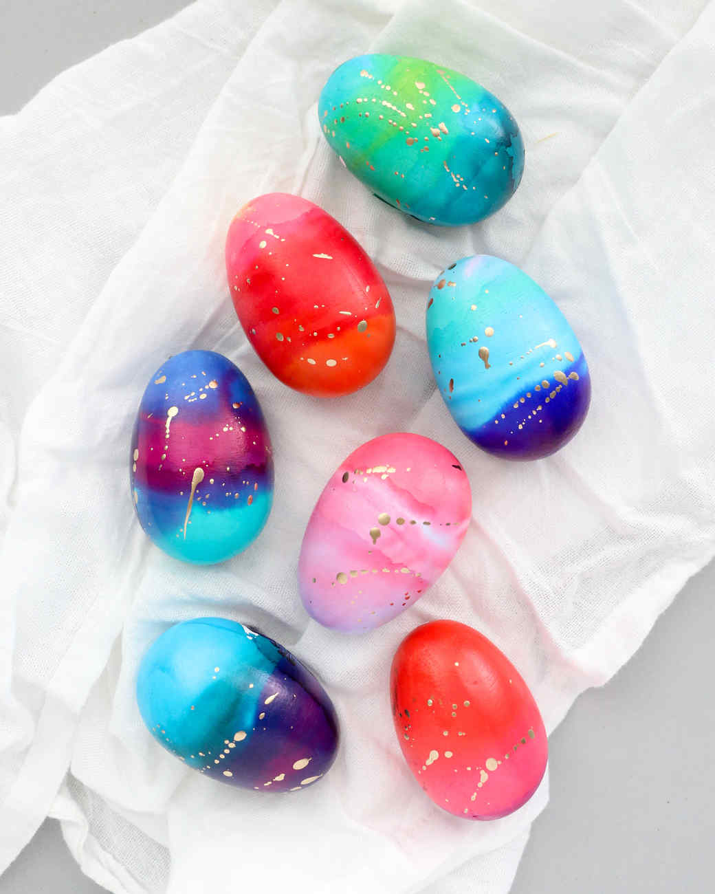 dying easter eggs