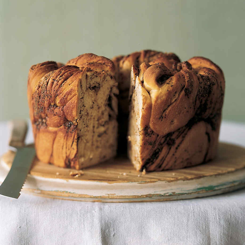 yeasted coffee cake with