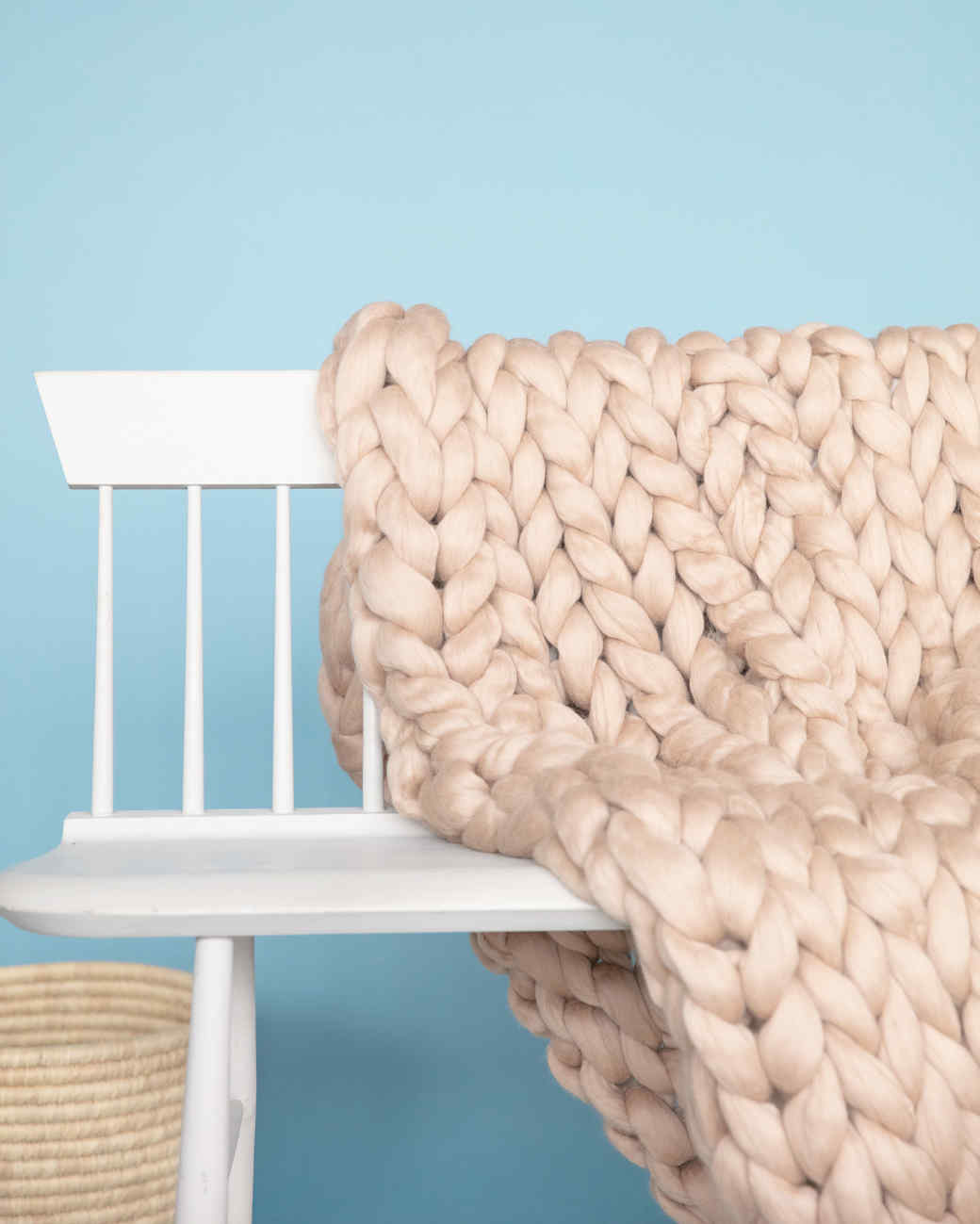 How to knit a chunky blanket with your arms