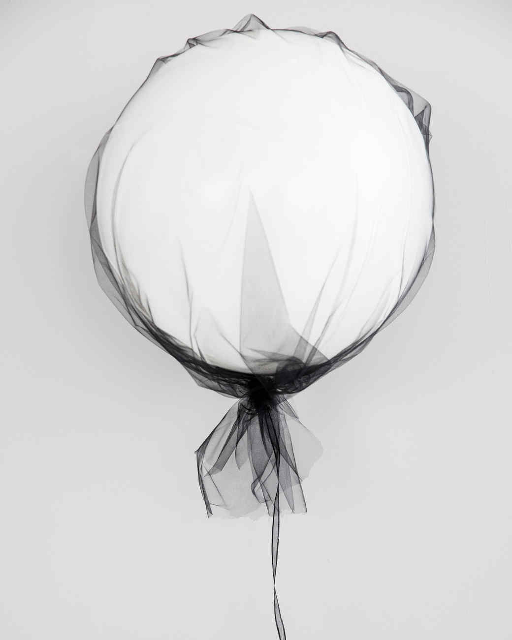 bootiful ghost tulle balloons