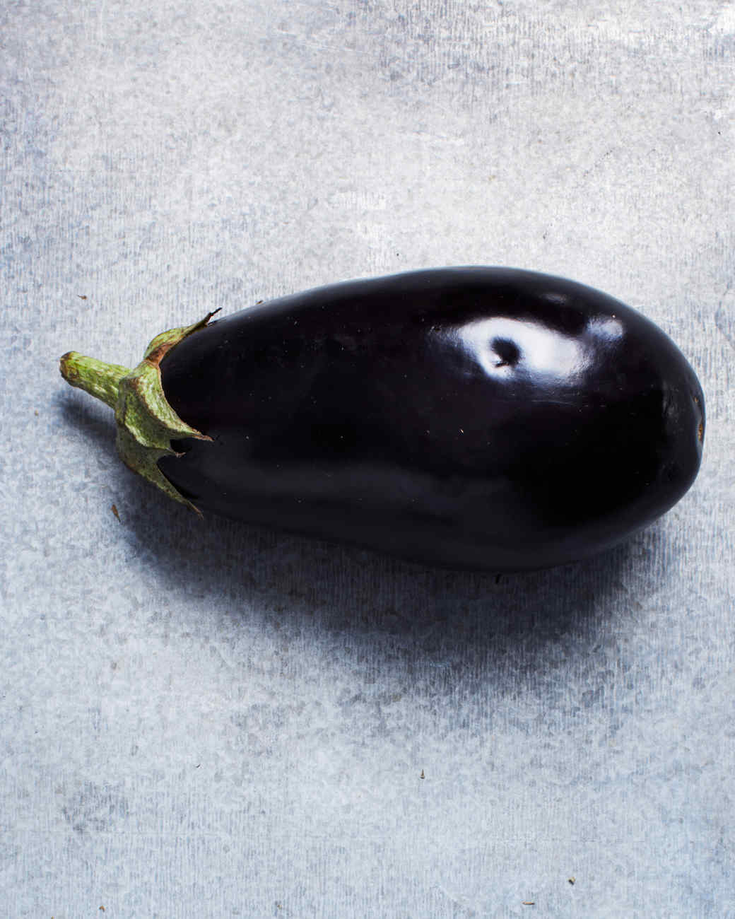 Eggplant Varieties Martha Stewart   Eggplant Glossary 085 D110486 0515 Vert 