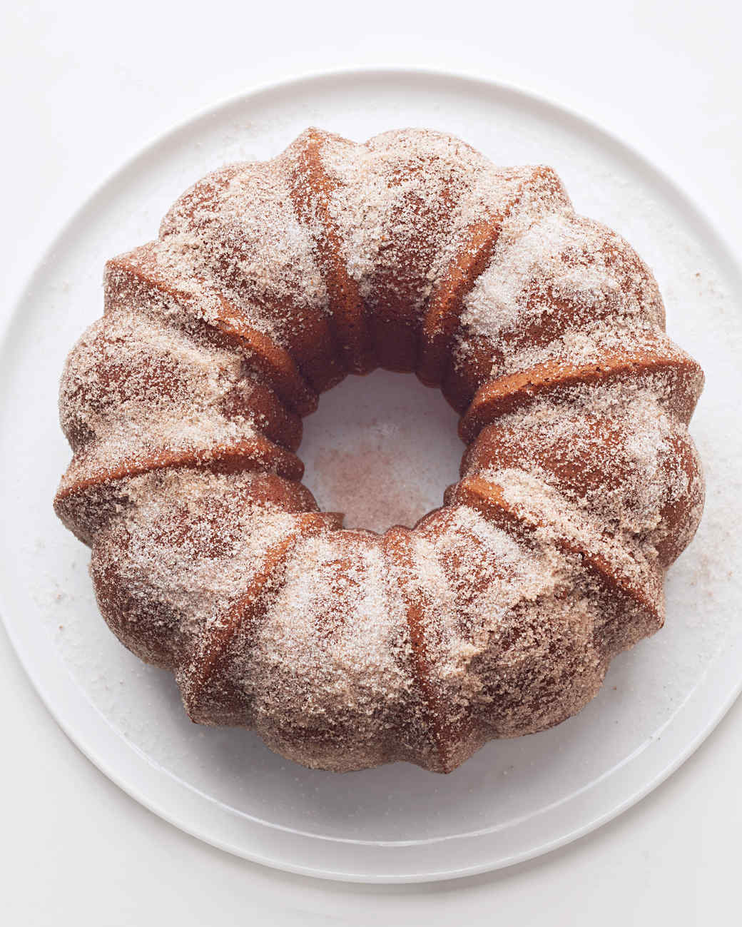 12 Of Our Most Beautiful Bundt Cakes They Re Easy To Make Too Martha   Apple Cider Doughnut Cake 102877650 Vert 