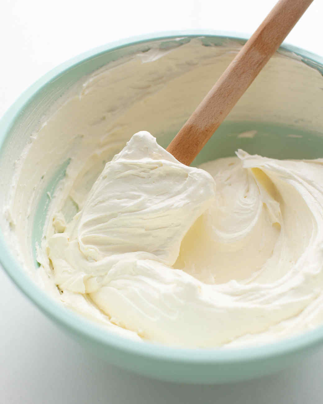 Our Ultimate Frosting Glossary: From Buttercream to Royal Icing ...