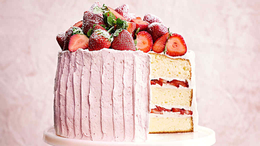 vanilla sponge cake with