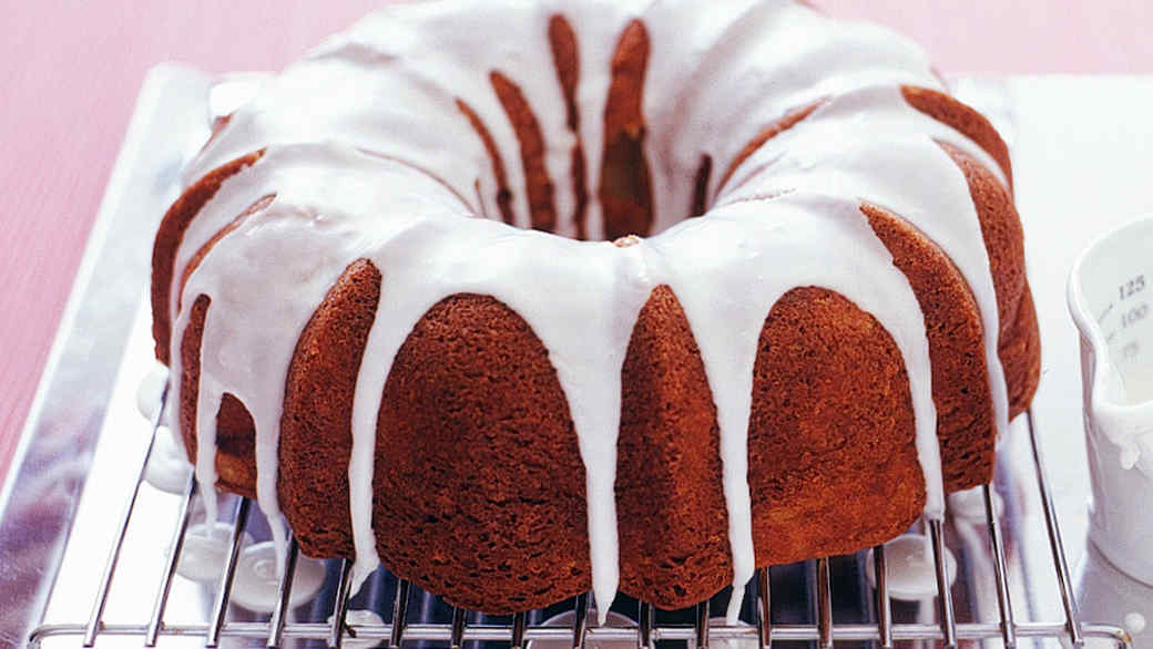 apple cinnamon bundt cake